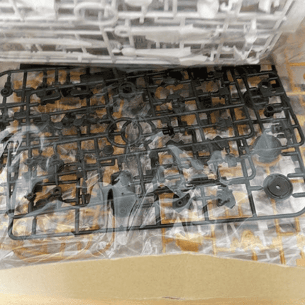 Code Geass Lancelot Conquista HG BANDAI model Kit - Picks Japan